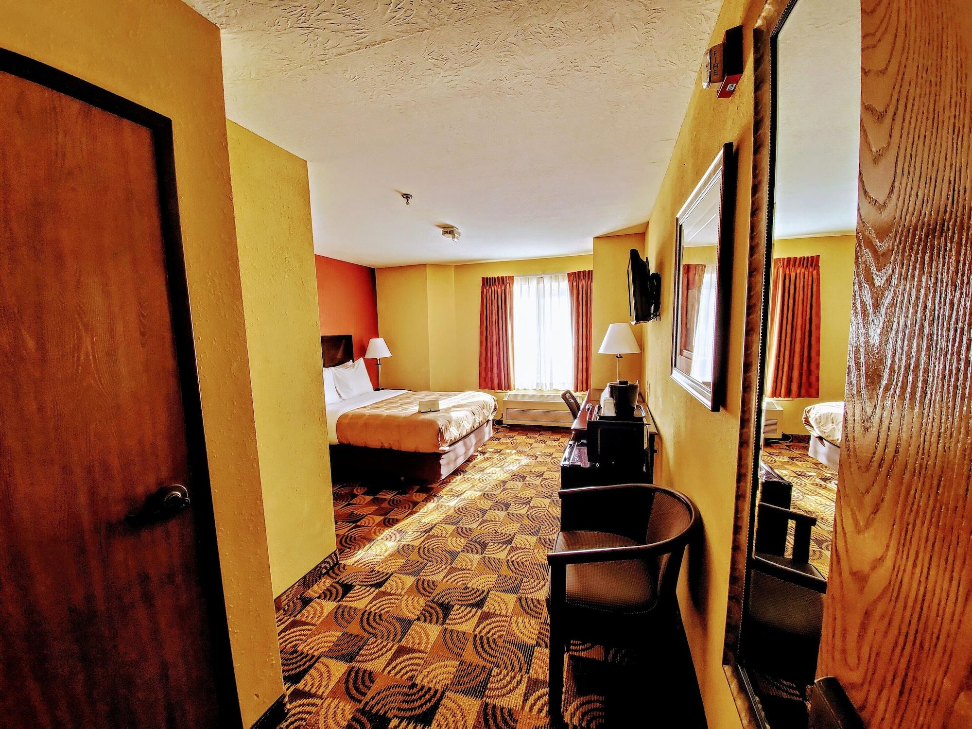 Quality Inn Brunswick Cleveland South Екстер'єр фото