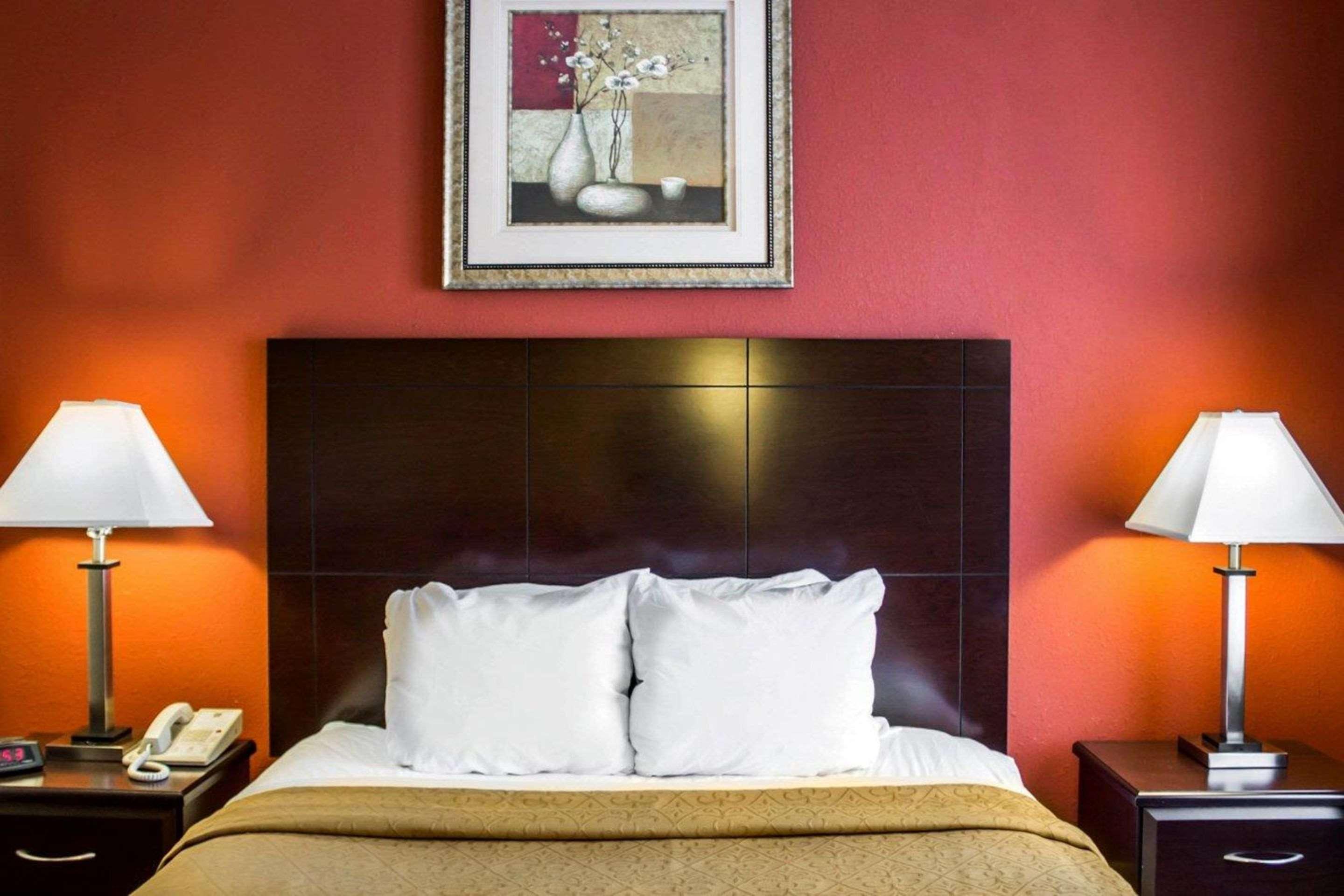 Quality Inn Brunswick Cleveland South Екстер'єр фото