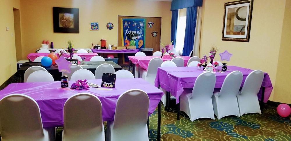 Quality Inn Brunswick Cleveland South Екстер'єр фото